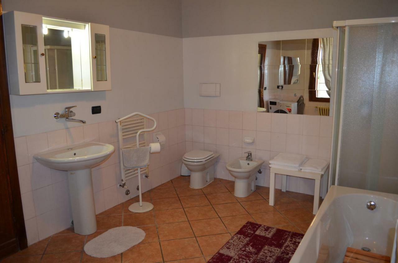 Wake Surf House Bed & Breakfast Sulzano Luaran gambar
